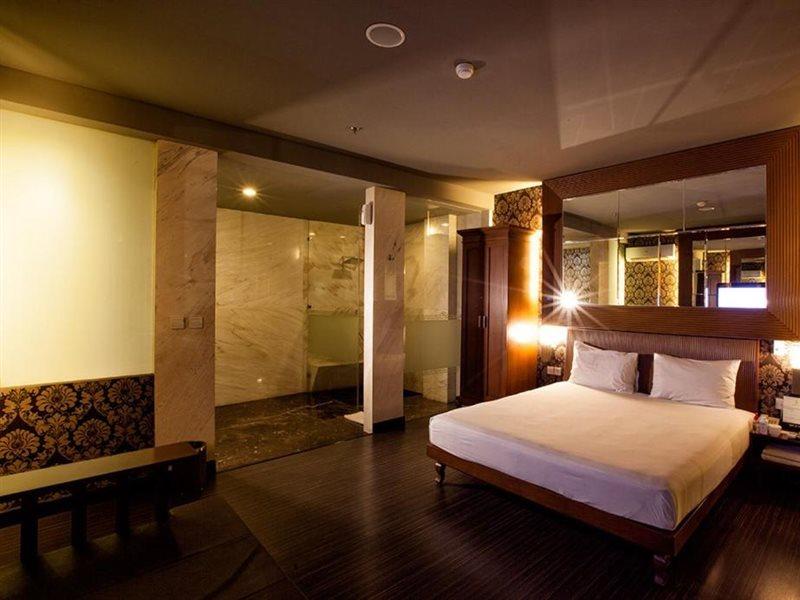 108 Hotel By Him جاكرتا المظهر الخارجي الصورة