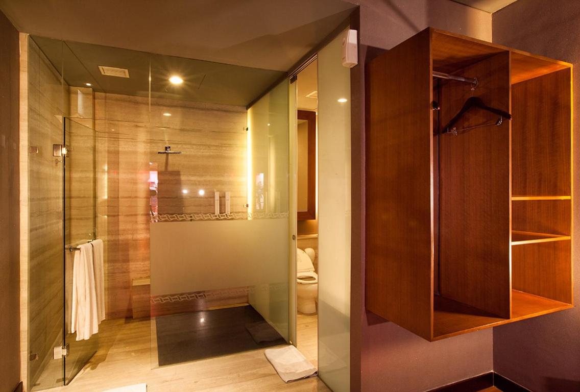 108 Hotel By Him جاكرتا المظهر الخارجي الصورة